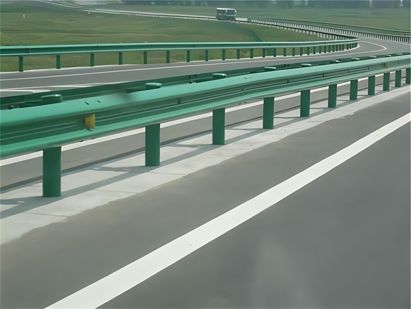 广州高速护栏板守护安全广泛应用于多个行业